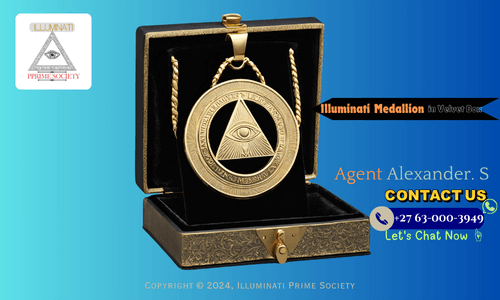 Illuminati Membership Medallion presented in a black velvet box (2)